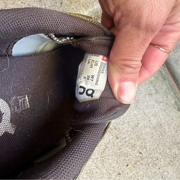 On Running Cloud Nexus 7 - Picture 2 of 5